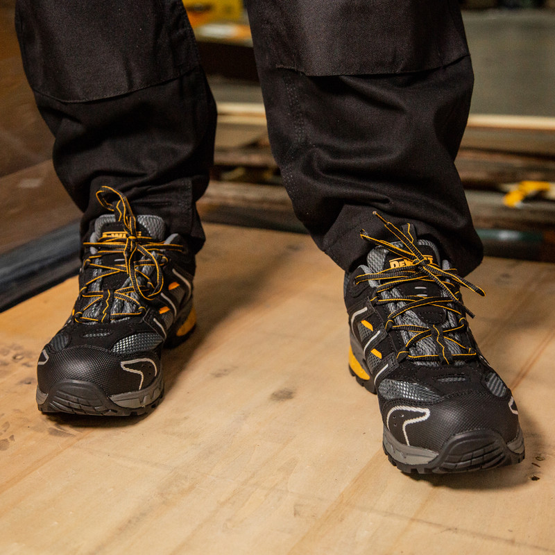 DeWalt Cutter Safety Trainers Size 13