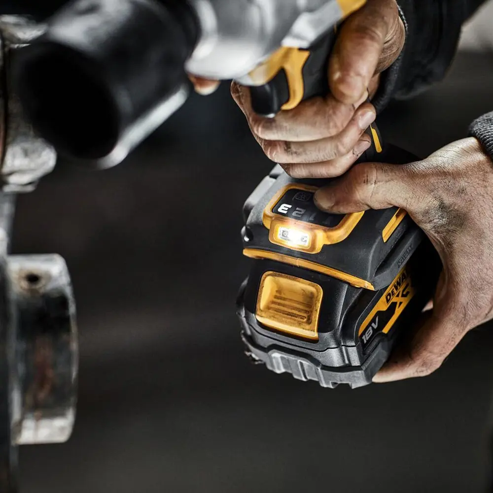 DEWALT 18V XR Brushless 1/2inch Premium High Torque Impact Wrench Skin DCF961N-XJ