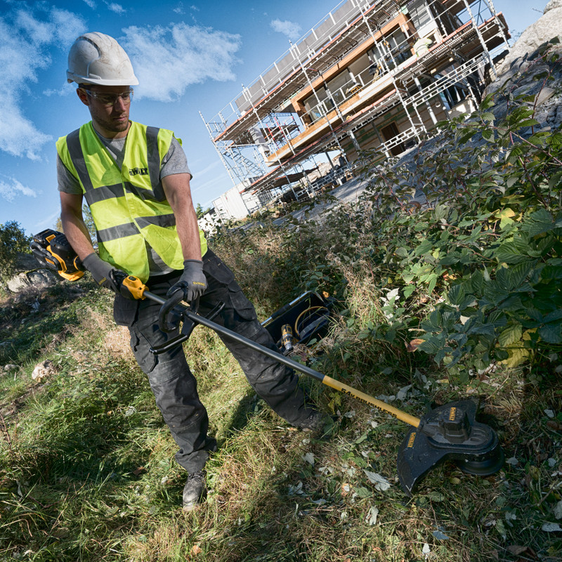 DeWalt DCM571N-XJ 54V Flexvolt 38cm Cordless Grass Trimmer & Brushcutter Body Only