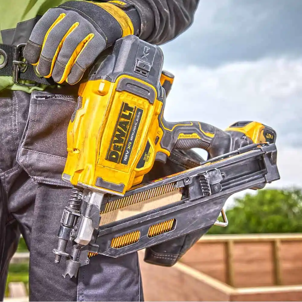 DEWALT 50-90mm 1 x 5.0ah Framing Nailer Kit DCN930P1-XE