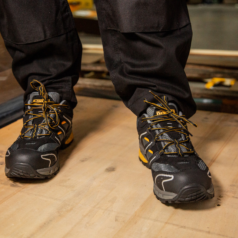 DeWalt Cutter Safety Trainers Size 5
