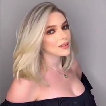 Medium Long Golden Gradient Wig