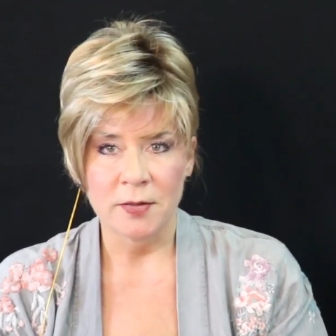 Leisure Linen Gold Short Wig(Hair Root Black)