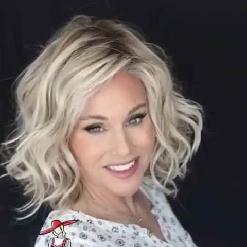 Shoulder Wool Roll Gold Wig (Hair Root Black)