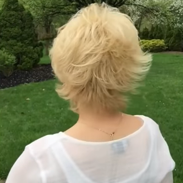 Hipster Gold Short Wig