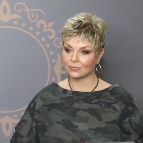 Coco Linen Gold Ultra Short Wig