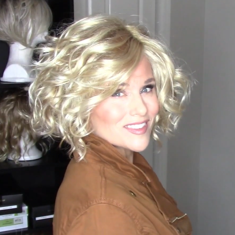 Bright Gold Bob Egg Roll Wig