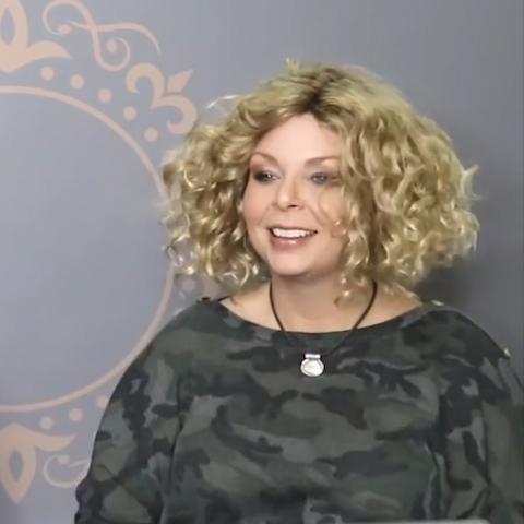 2021 Coco Gold Bob Wool Roll Wig