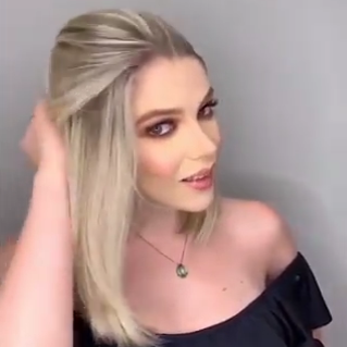 Medium Long Golden Gradient Wig