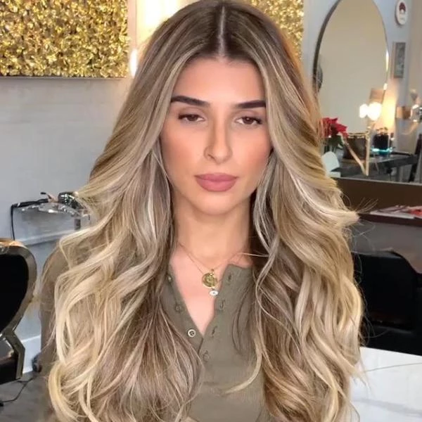 2021 New Fashion Brown Wave Wig