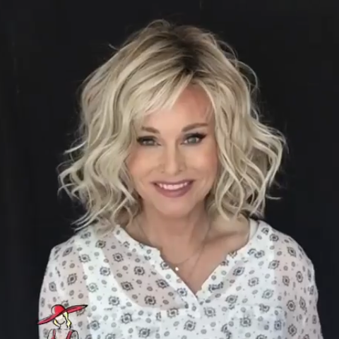 Shoulder Wool Roll Gold Wig (Hair Root Black)