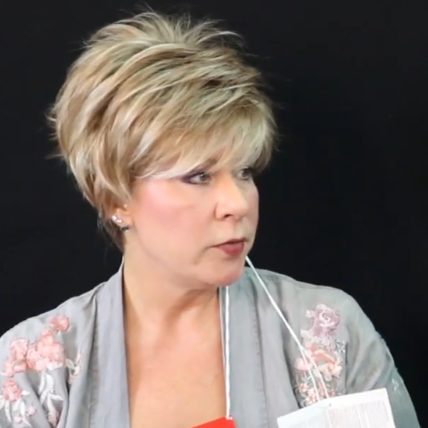 Fashion Linen Gold Short Wig