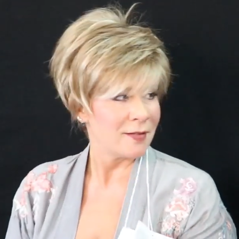 Fashion Linen Gold Short Wig