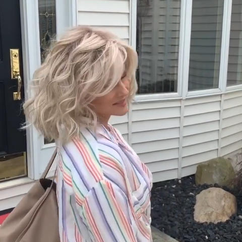 Shoulder Linen White Gold Roll Wig