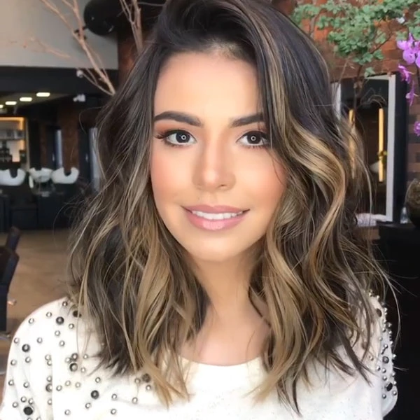 Brown Shoulder Short Wig