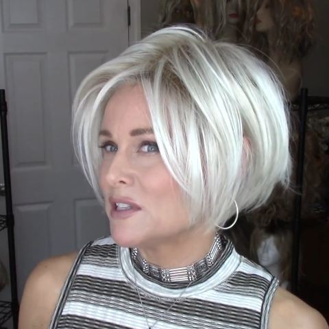 Personality Platinum Mixed Short Wig