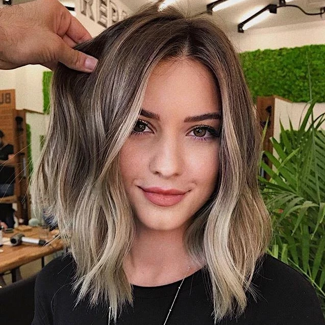 2021 Beauty Short Blonde Wig