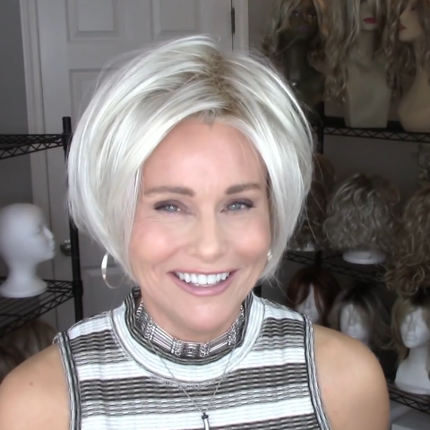 Personality Platinum Mixed Short Wig