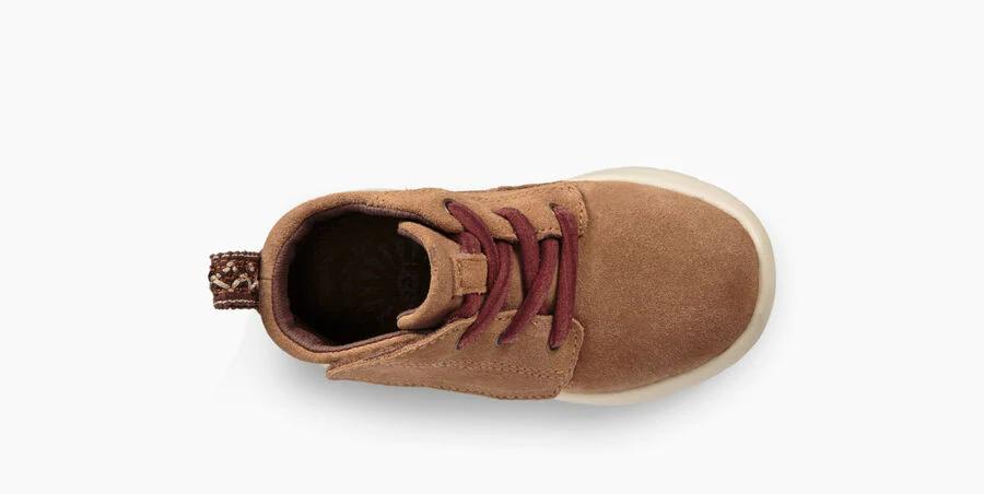 Canoe Suede Chukka