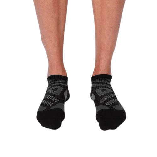 On Running Low Socks in Black | Shadow - Men's