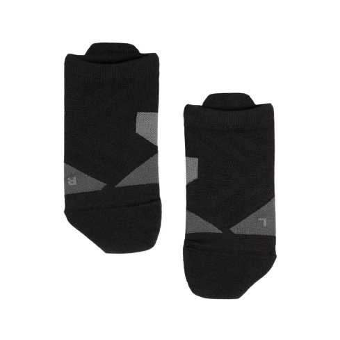 On Running Low Socks in Black | Shadow - Women's