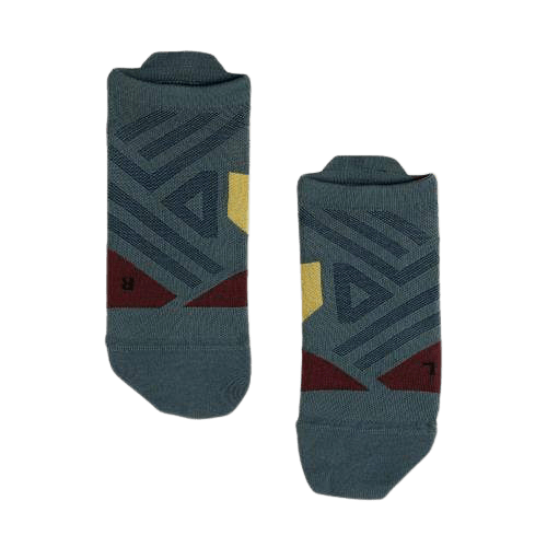 On Running Low Socks in Shadow | Mulberry - Men's