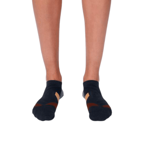 On Running Low Socks in Midnight | Tan - Women's