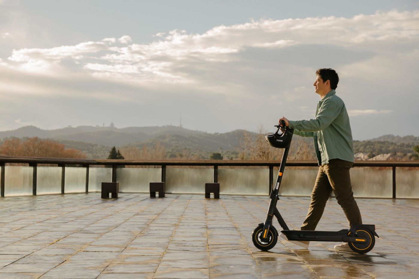 Ninebot KickScooter MAX G2 E Powered by Segway