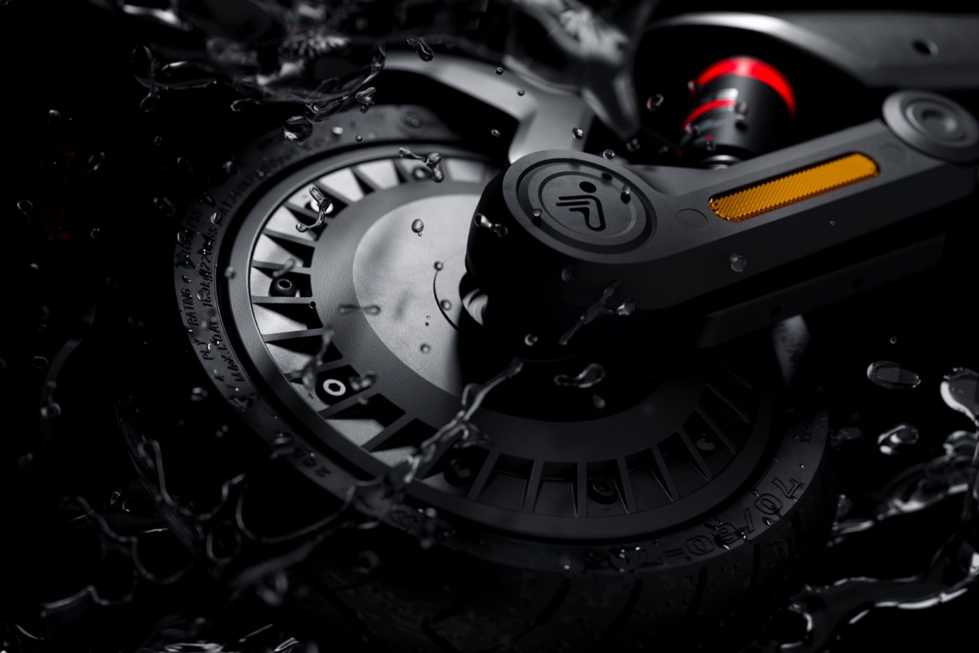 Max G3 – 80km Range, 2000W Motor, Dual Suspension, Smart TFT Display