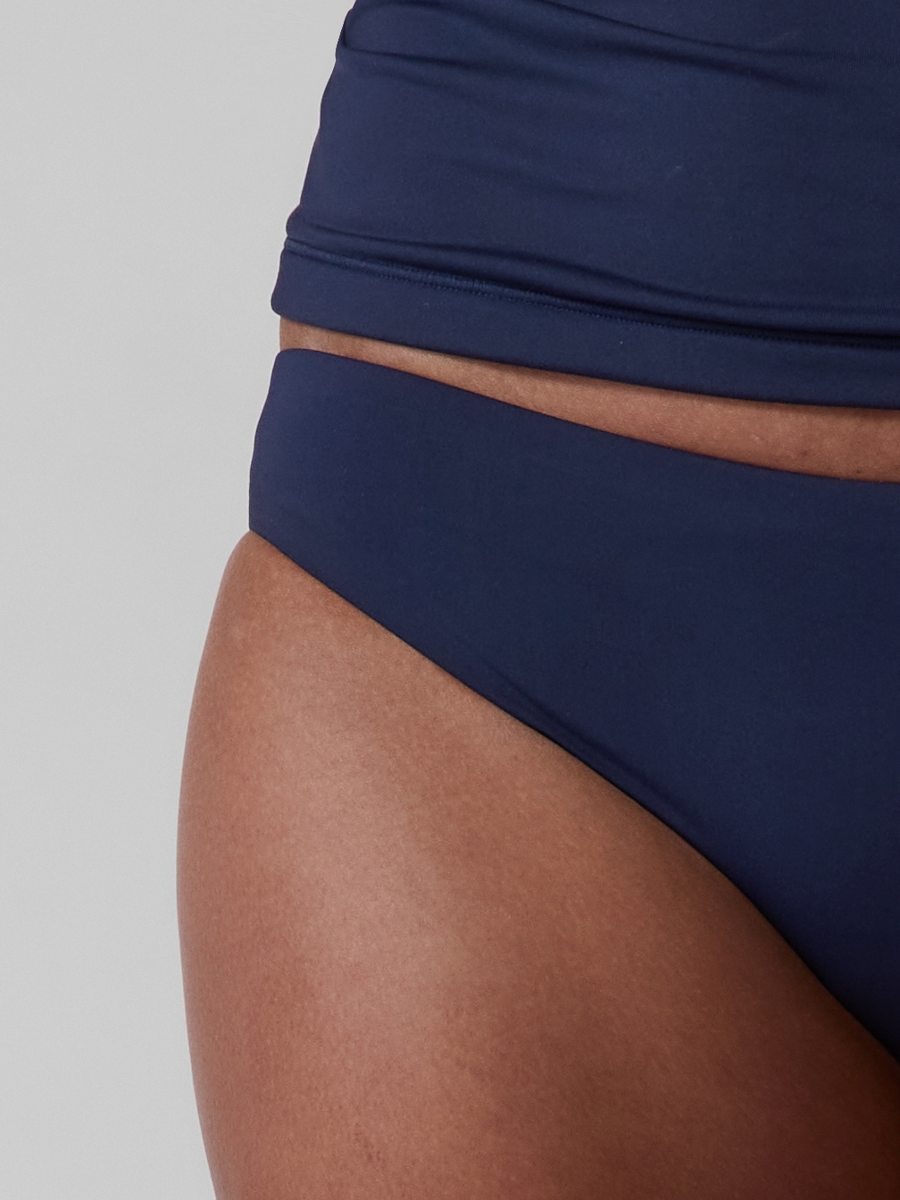 Clean Medium Bottom