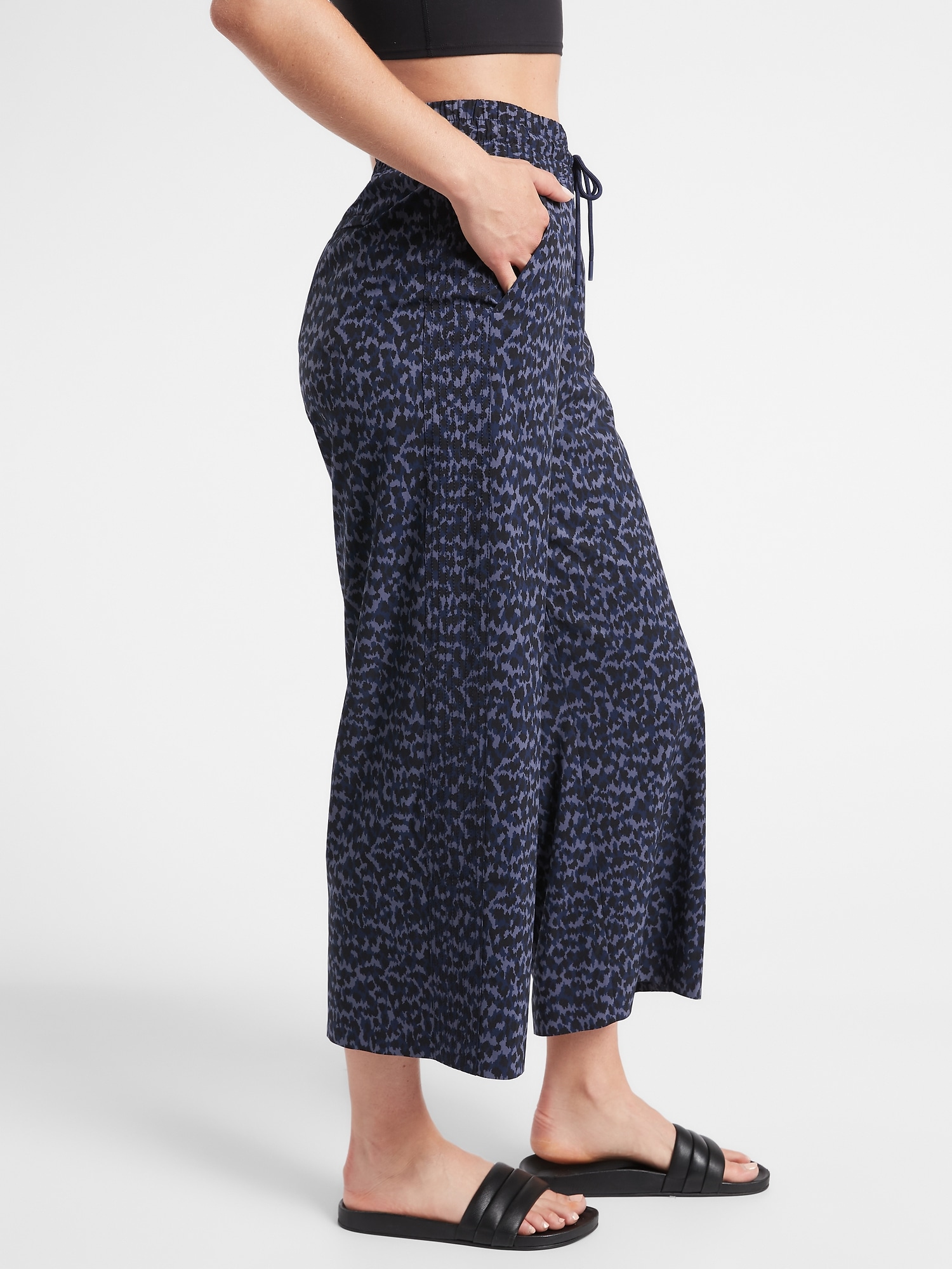 Avenue Wide Leg Crop Pant