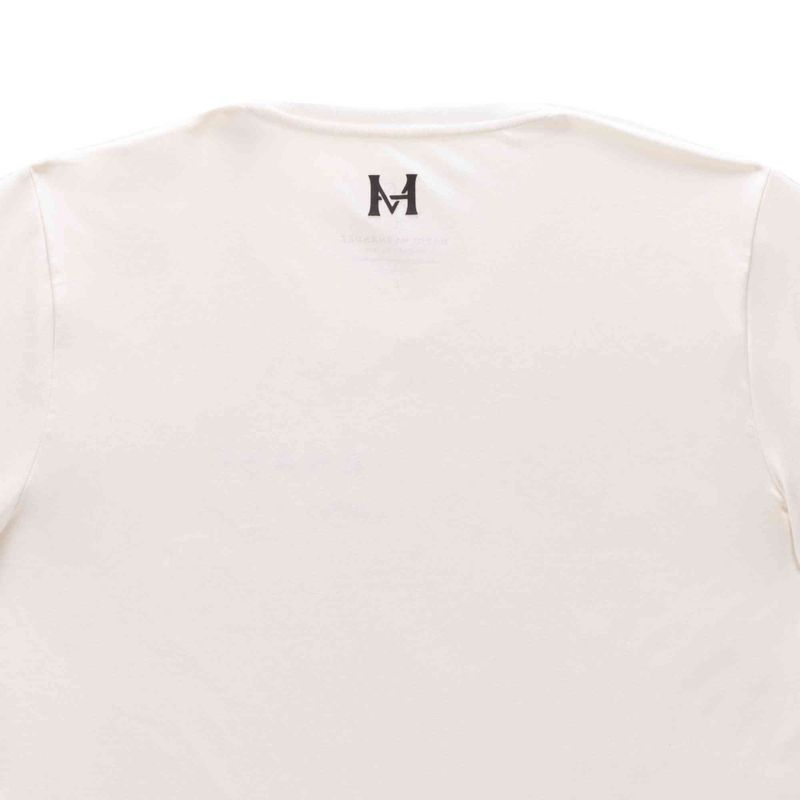 Camiseta logotipo blanco tierra arriba