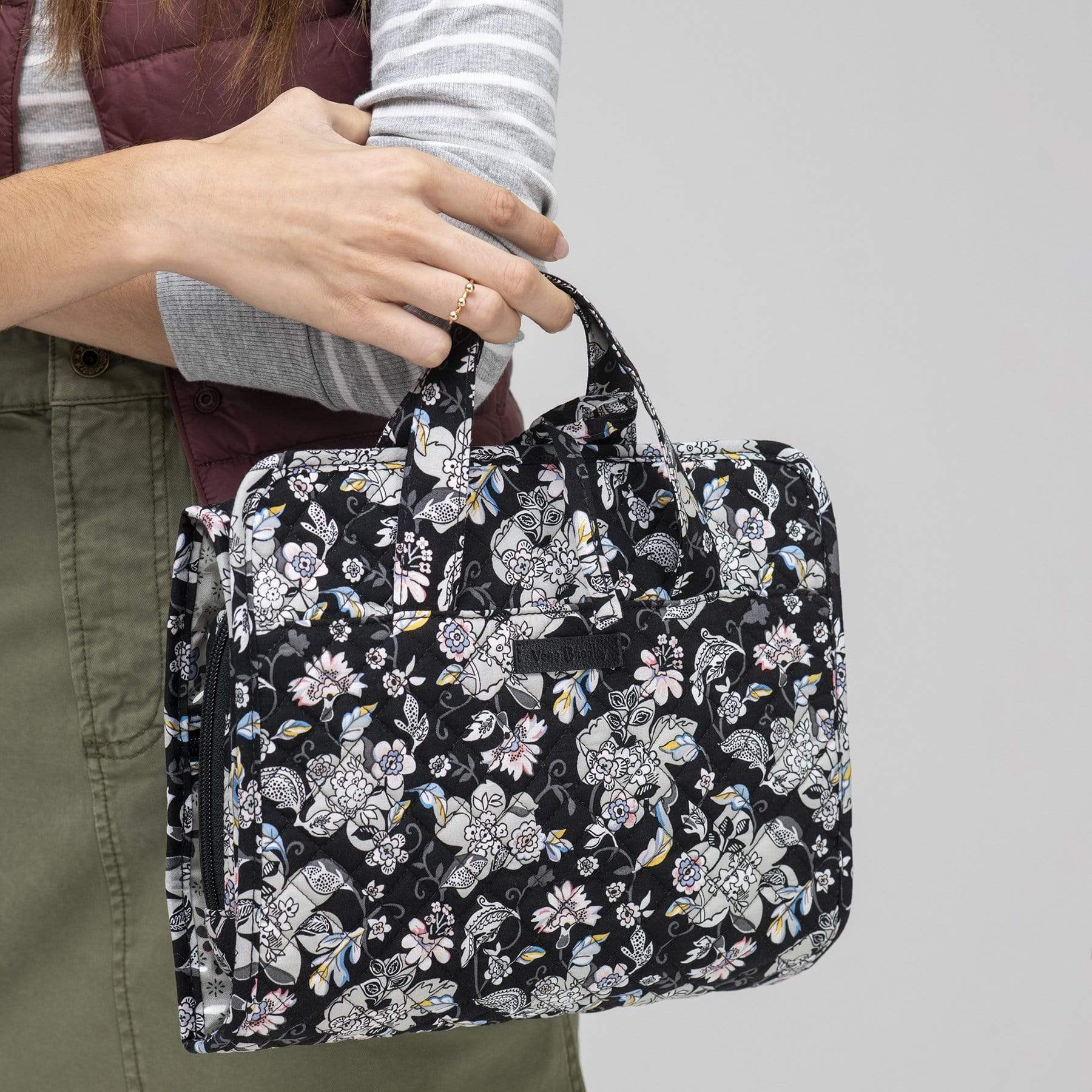 Hanging Travel Organizer