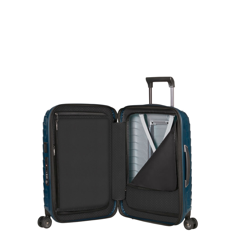 Proxis 22 x 14 x 9 Carry-On Spinner