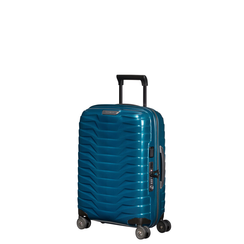 Proxis 22 x 14 x 9 Carry-On Spinner