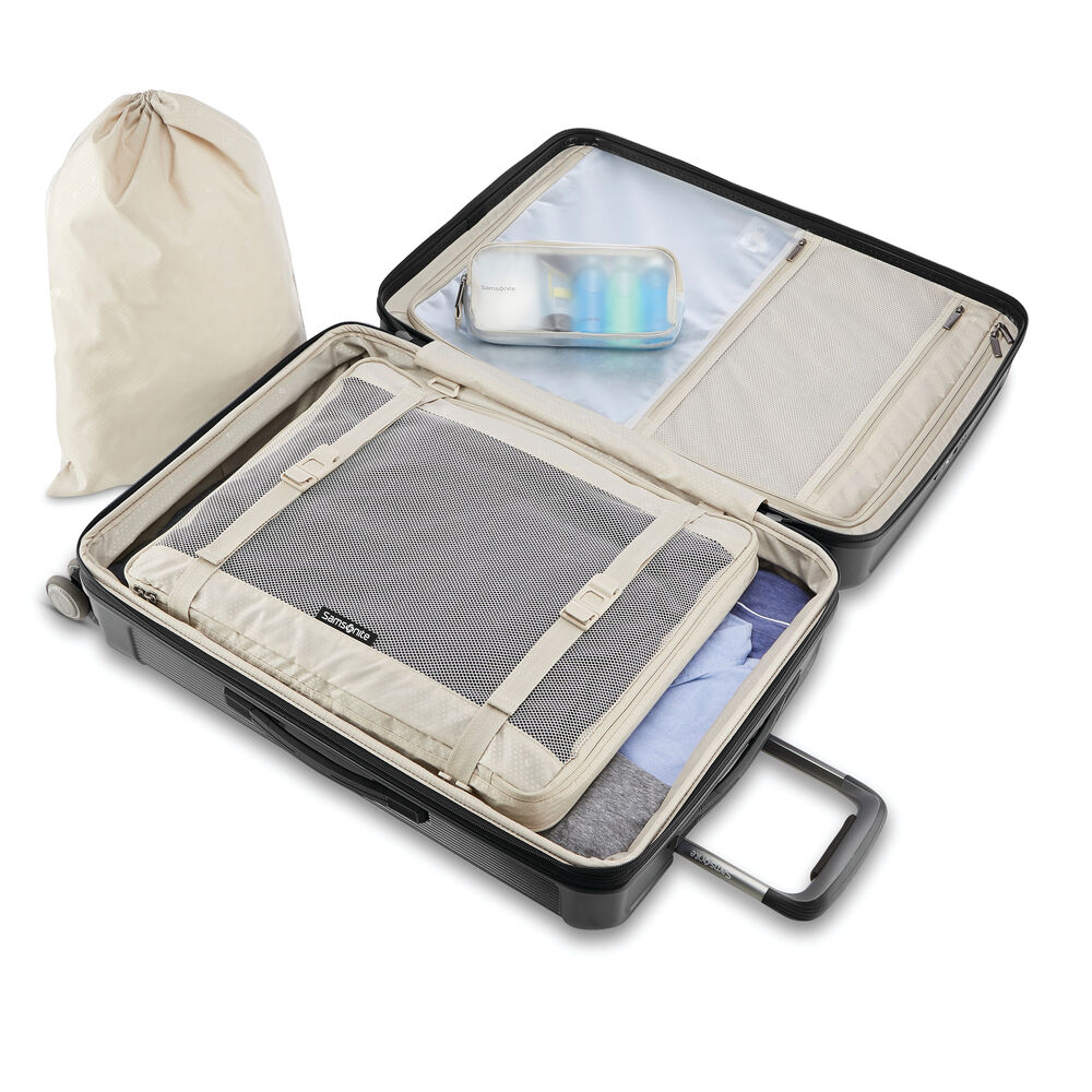 Silhouette 17 Medium Hardside Spinner