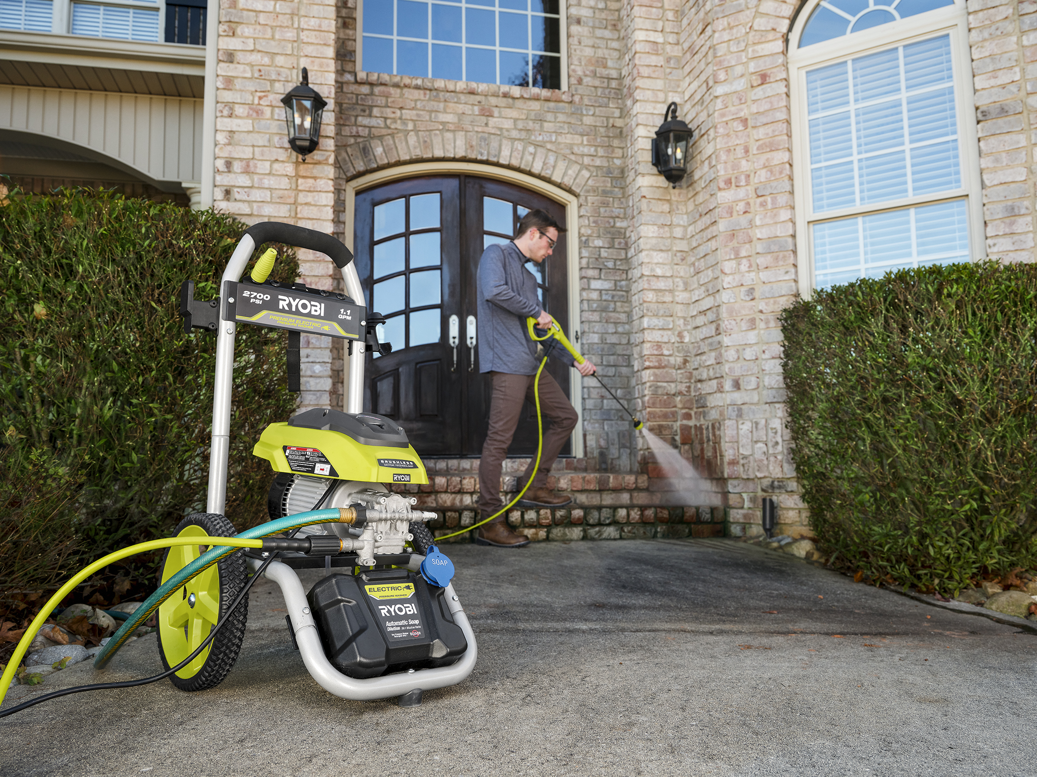 2700 PSI 1.1 GPM Brushless Electric Pressure Washer