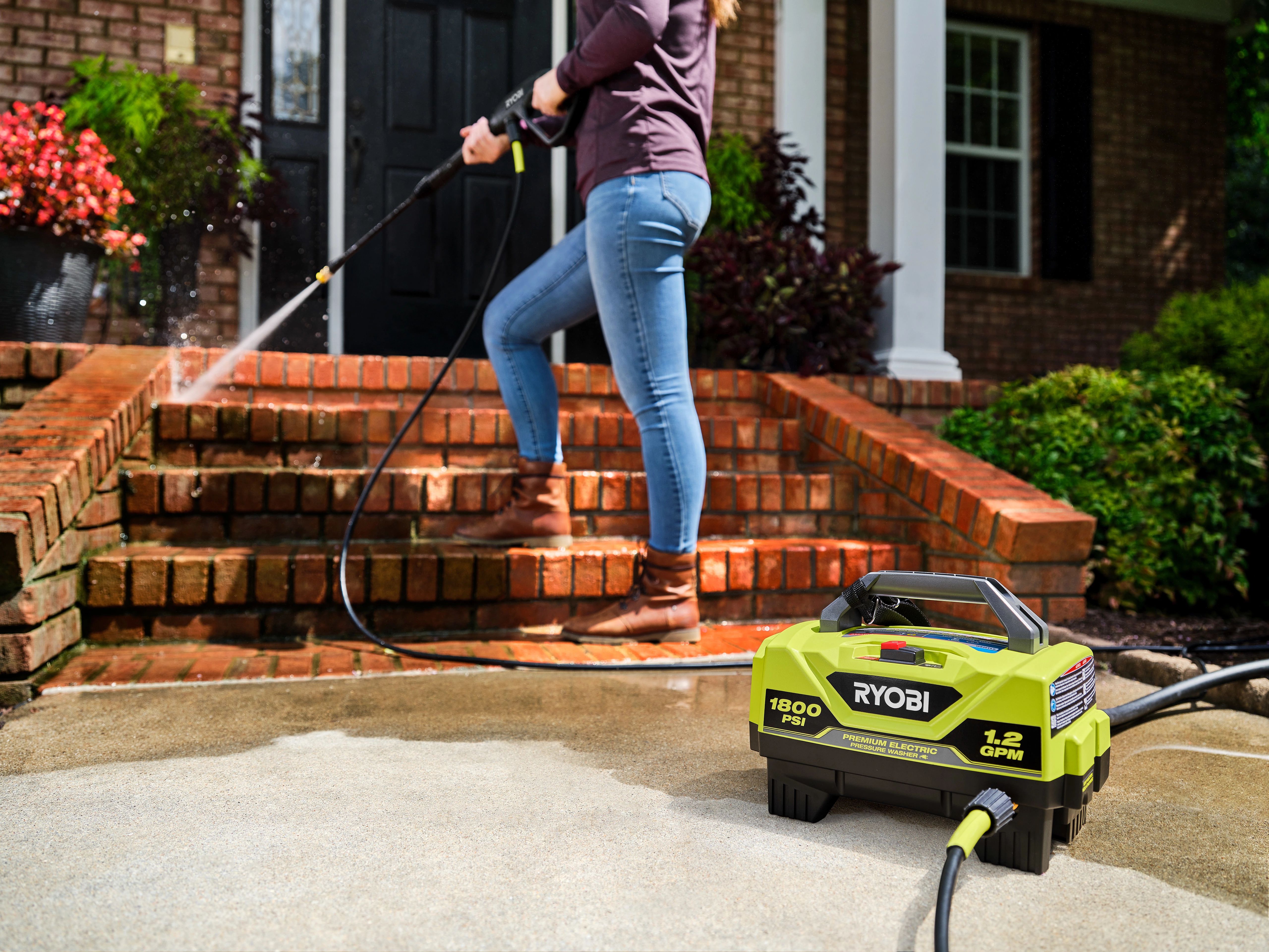 1800 PSI 1.2 GPM Electric Pressure Washer