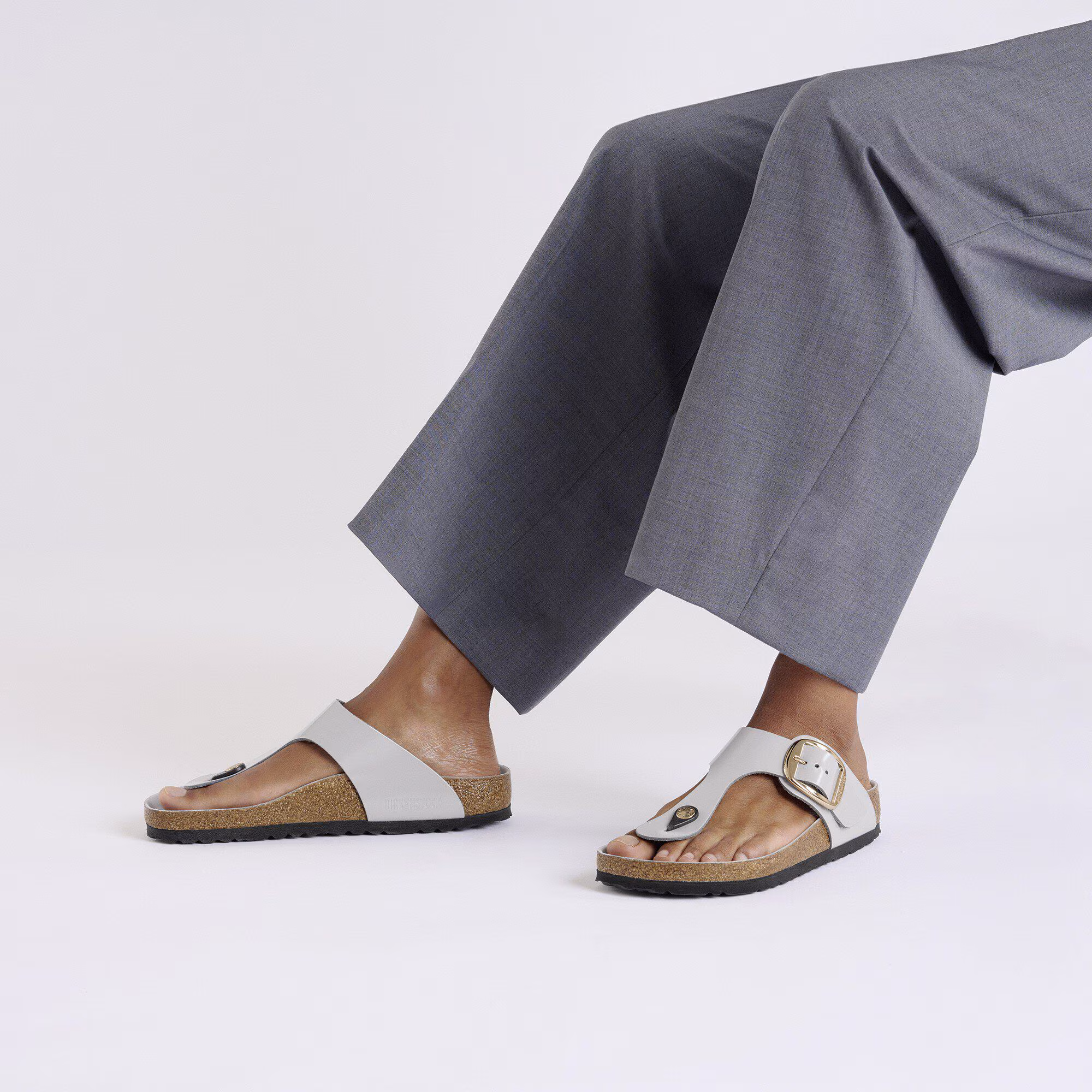 Gizeh Big Buckle Cuir naturel verni - High-Shine Stone Coin