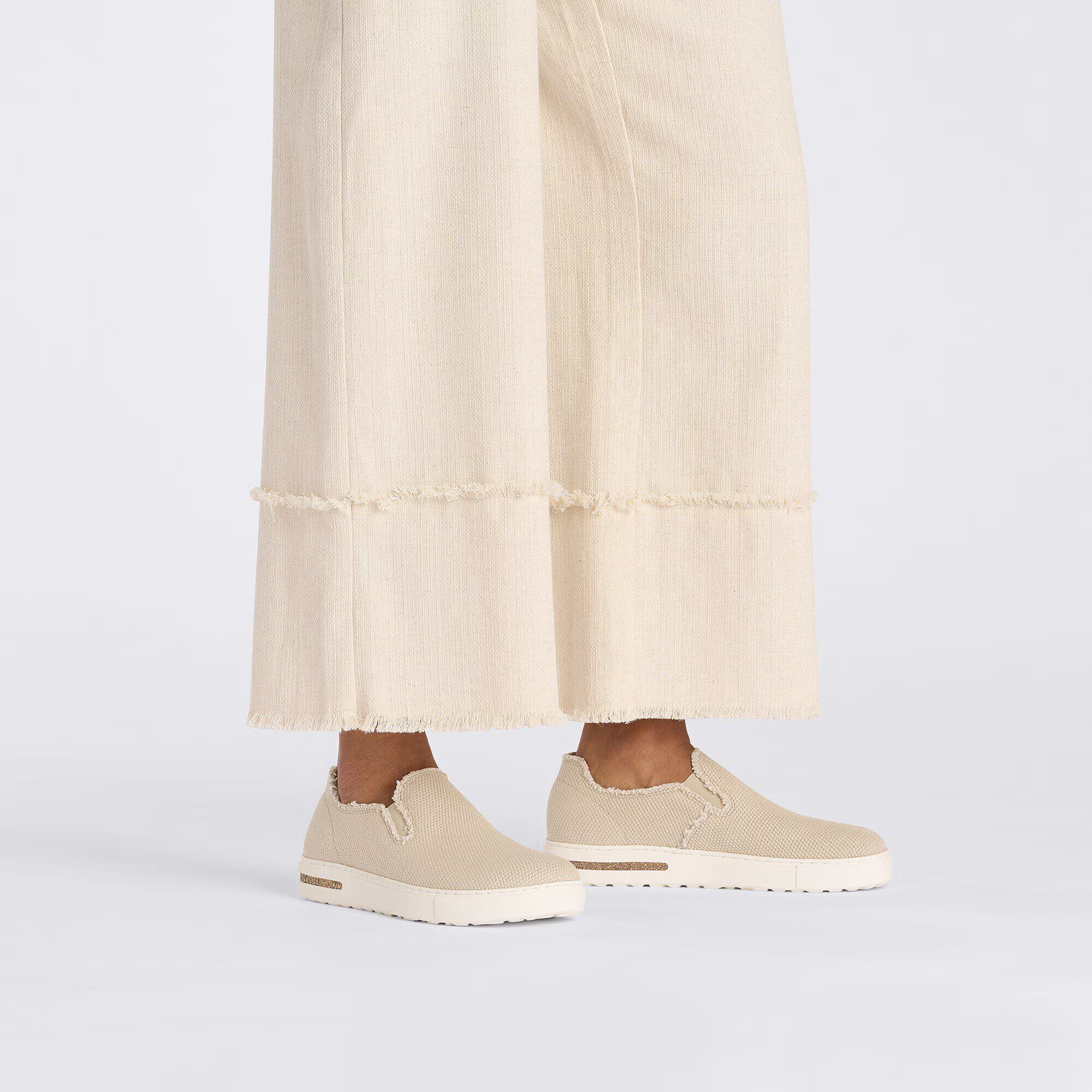 Bend Decon Slip On Textile - Sandcastle