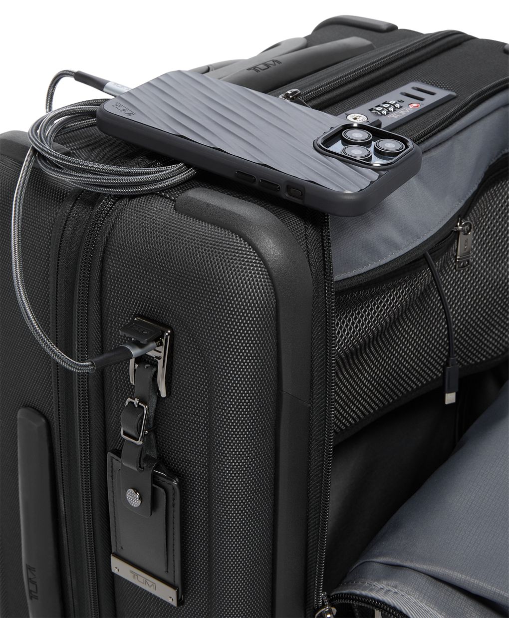 Continental Dual Access 4 Wheeled Carry-On