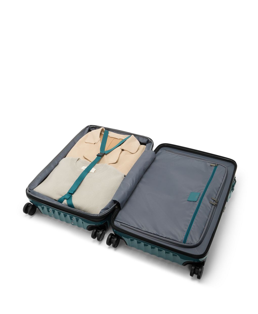 Short Trip Expandable 4 Wheeled Packing Case