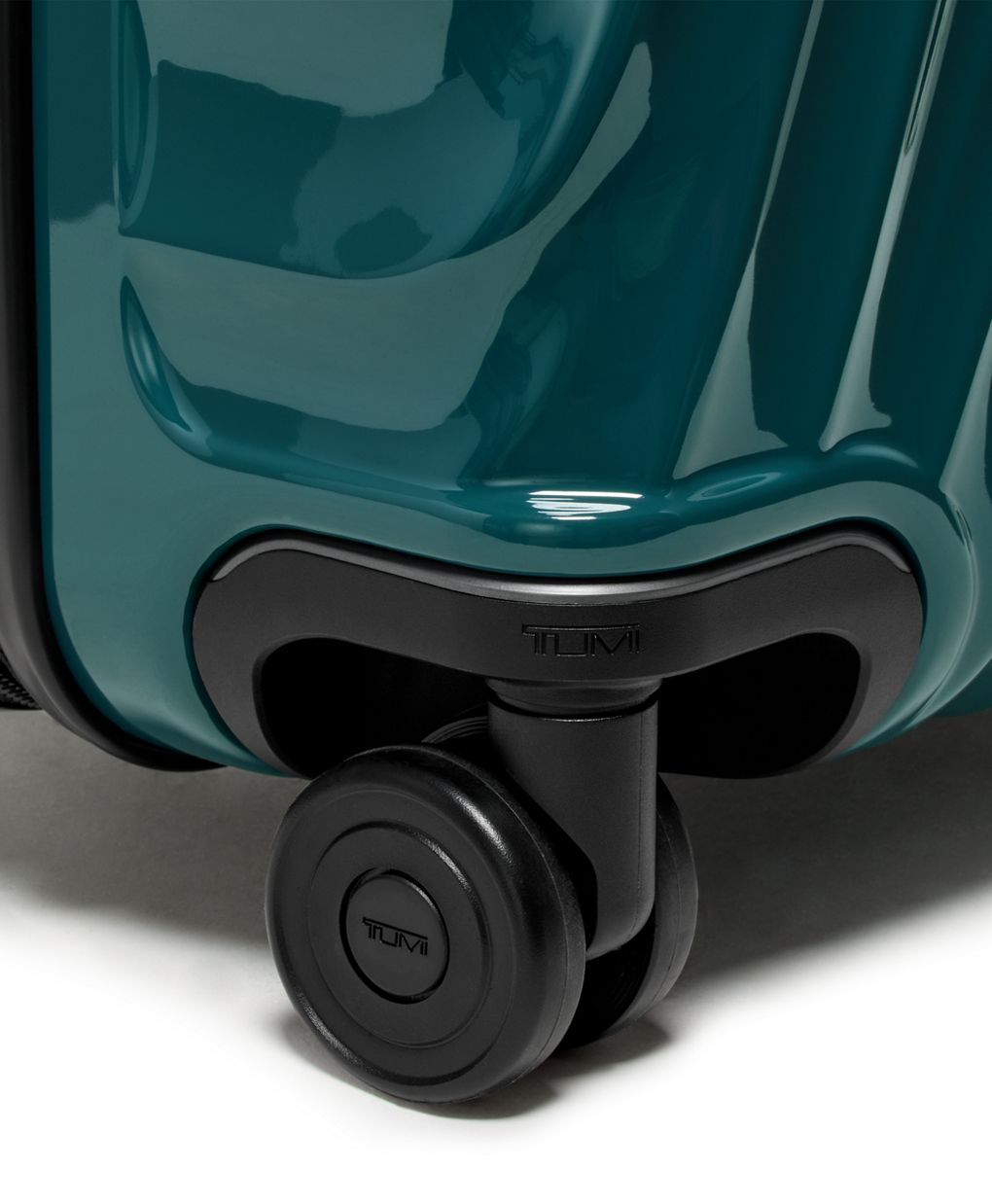 Short Trip Expandable 4 Wheeled Packing Case