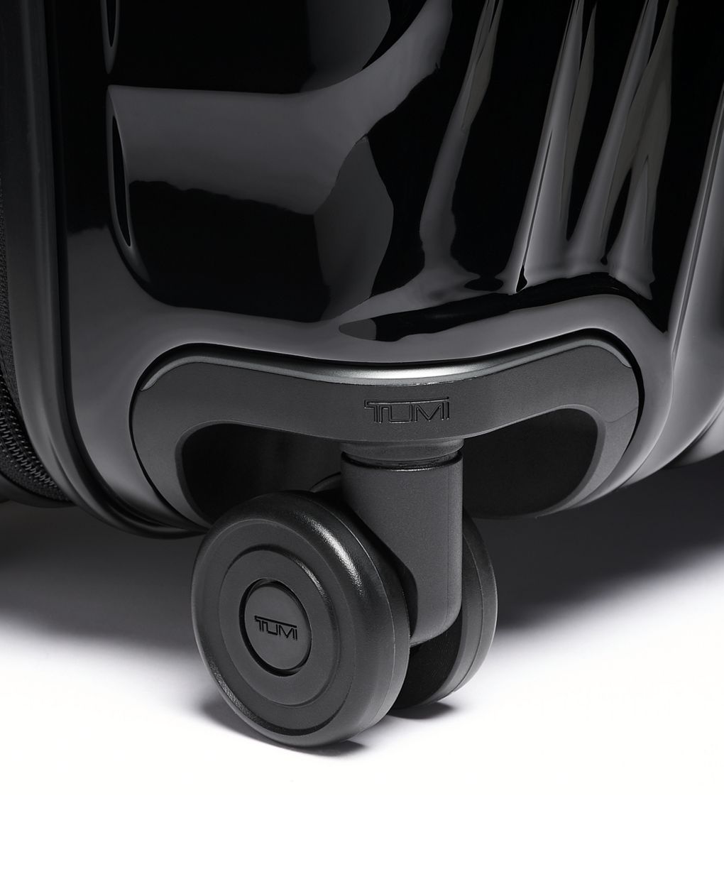 International Expandable 4 Wheeled Carry-On