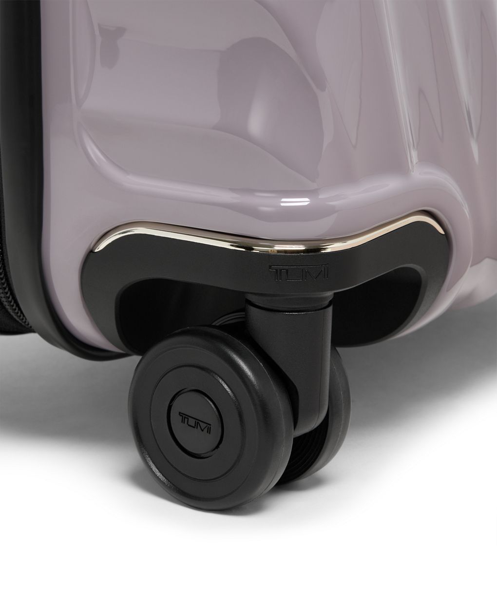 International Expandable 4 Wheeled Carry-On