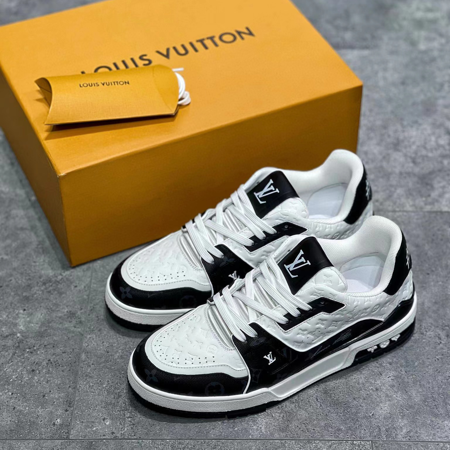 Louis Vuitton  All Over Logo Casual Trainer Sneakers Shoes #nigo8426