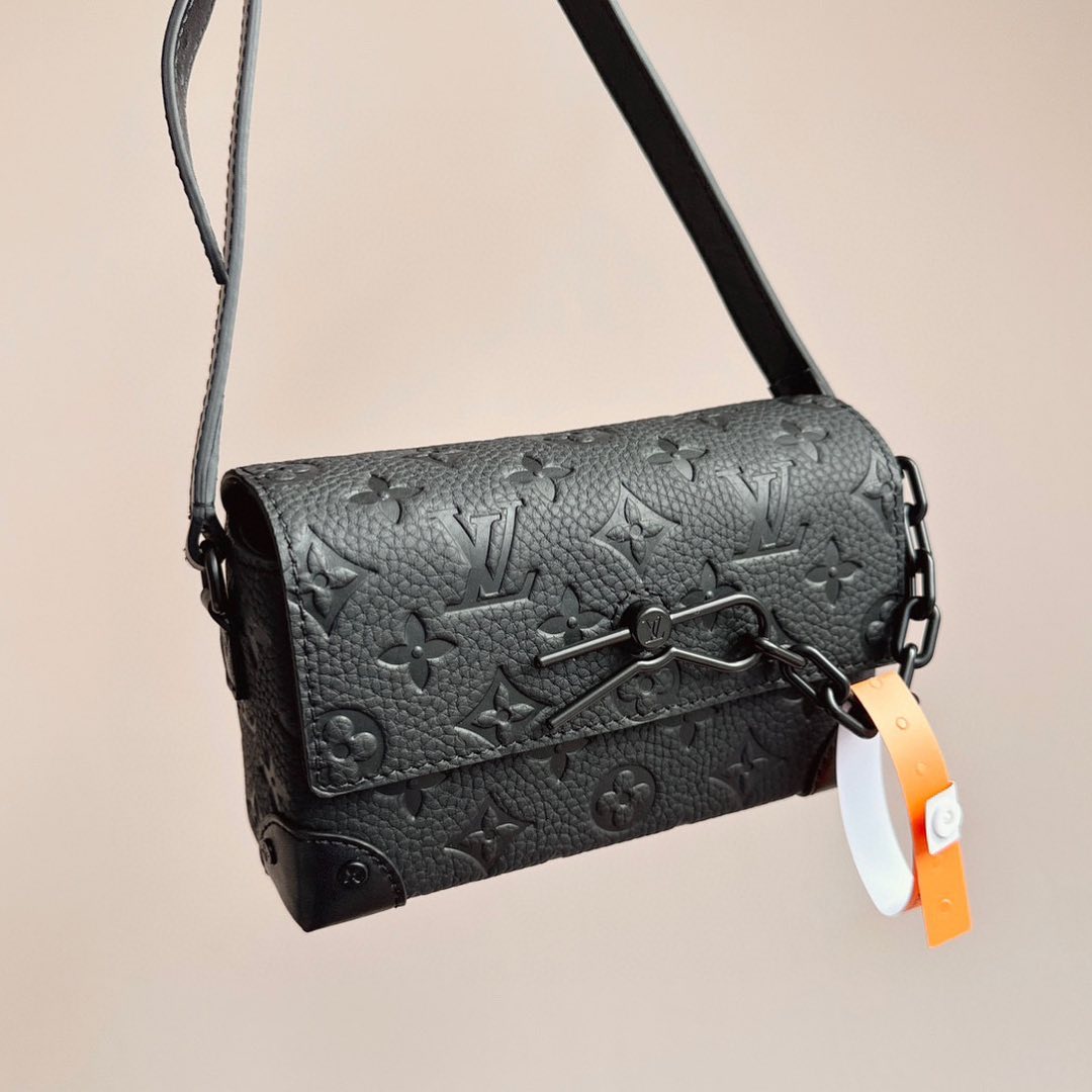 Louis Vuitton NIGO Leather Flip Handbag Shoulder Bag Bags #nigo9761