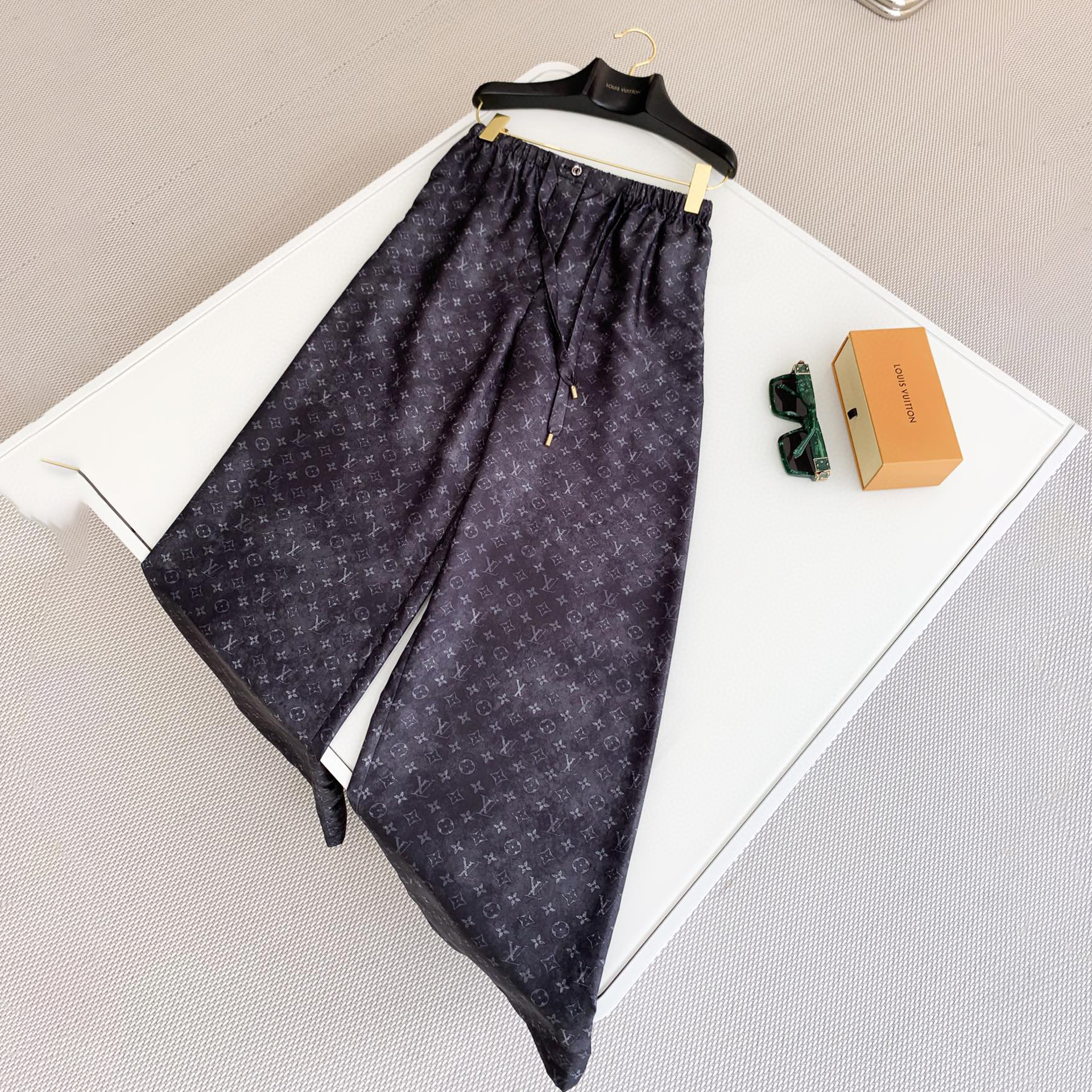 Louis Vuitton NIGO Woman Black Printed Lace Up Pants #nigo57797