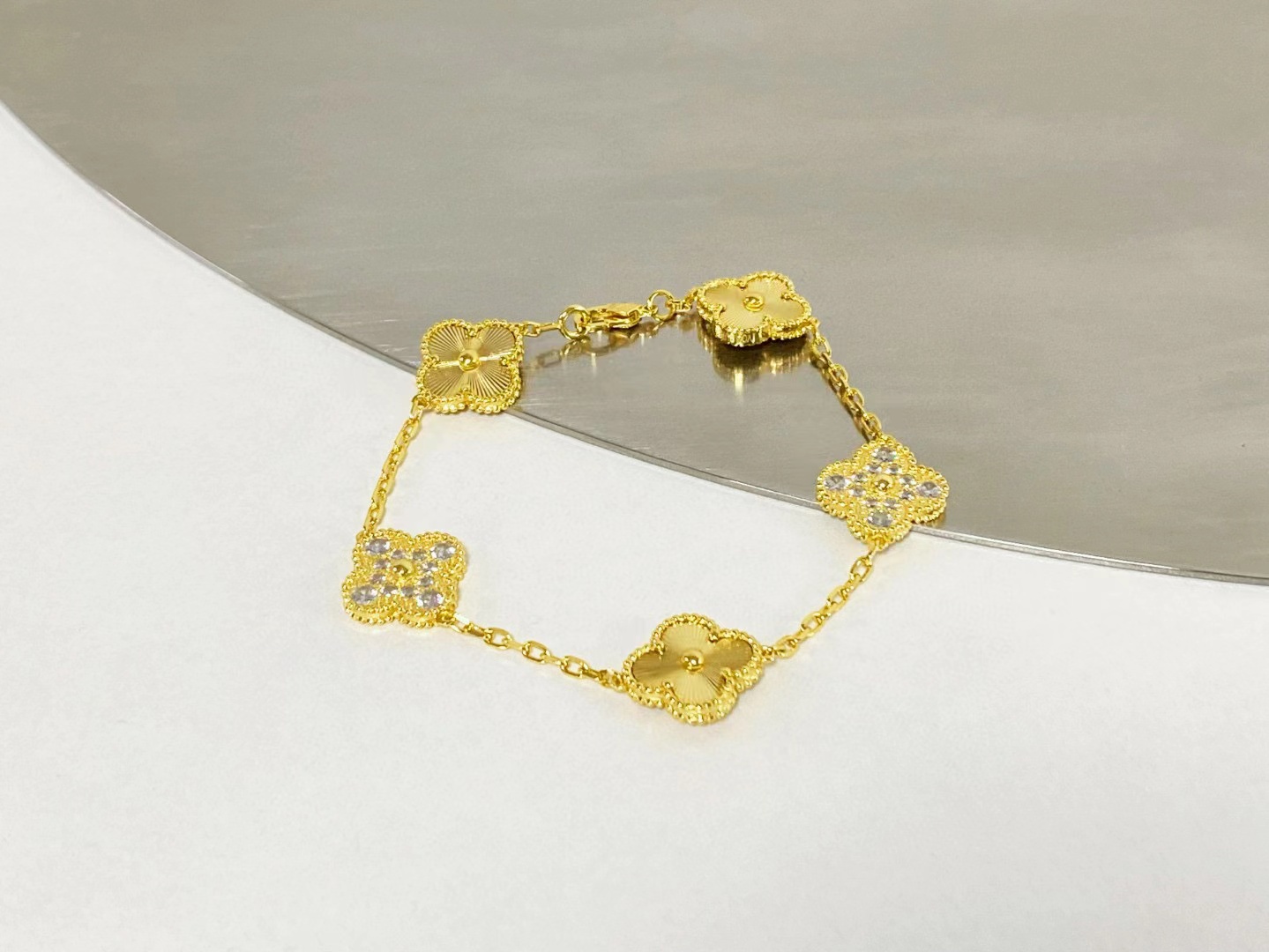 VanCleef&Arpels NIGO Bright Diamond Petal Bracelet Accessories #nigo84156