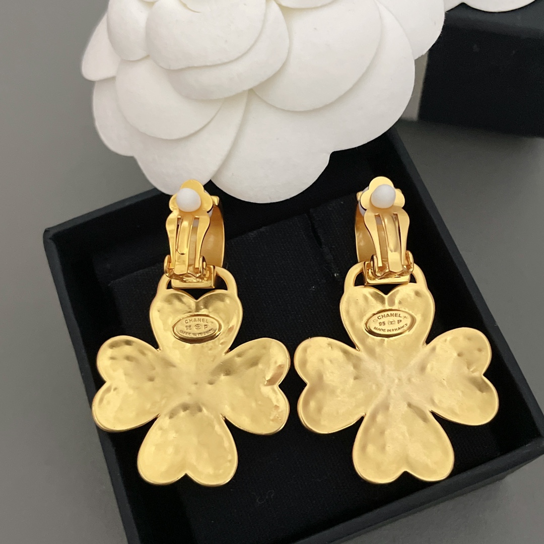 Chanel NIGO gold-plated Four-leaf clover ear clip Accessories #nigo82749